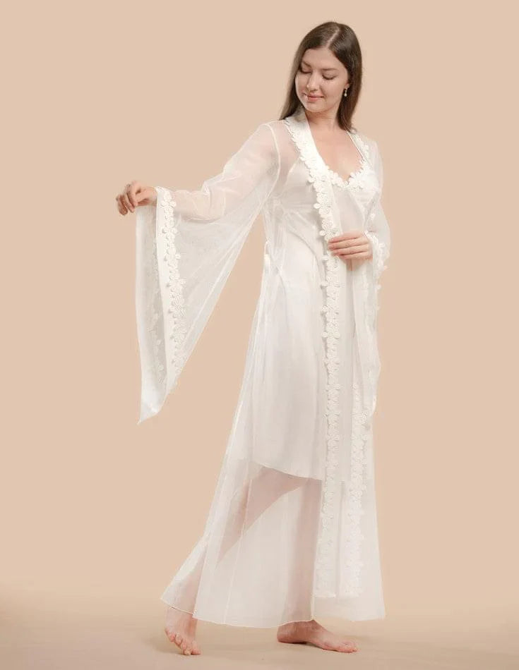 2 Pcs Lace &amp; Satin Nightdress With Tulle And Lace Robe - Off White
